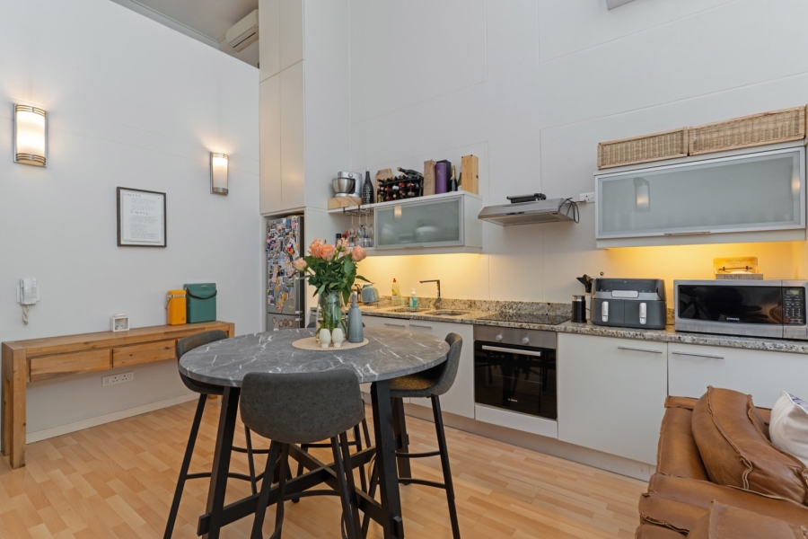 2 Bedroom Property for Sale in Gardens Western Cape